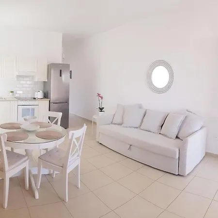 Katy's Luxury Aparments Paralia Kourna